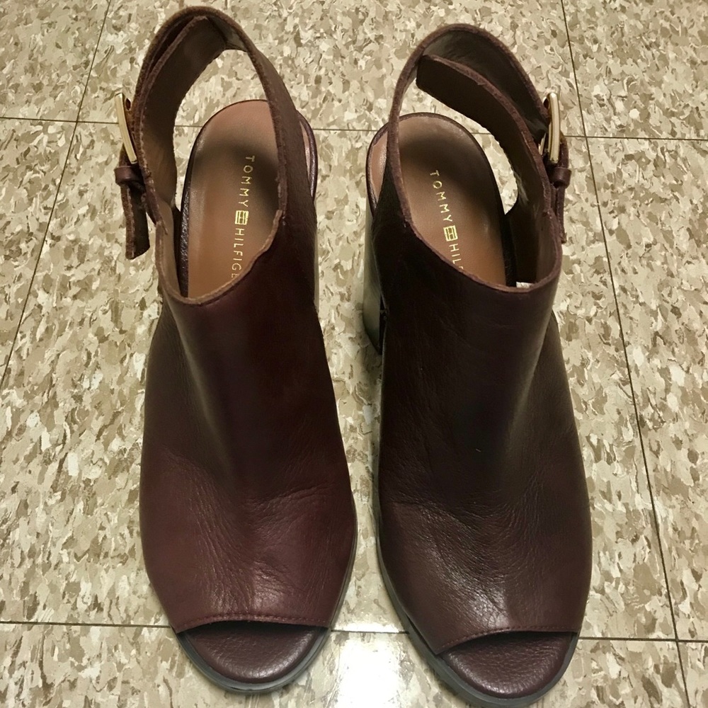 Tommy Hilfiger Leather Twpeppy Chunky Heel Sandal